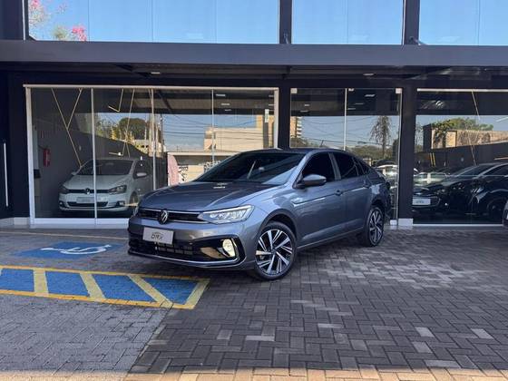 VOLKSWAGEN VIRTUS 1.0 200 TSI HIGHLINE AUTOMÁTICO